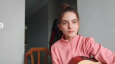 Taşacak Bu Deniz Eleni kimdir?