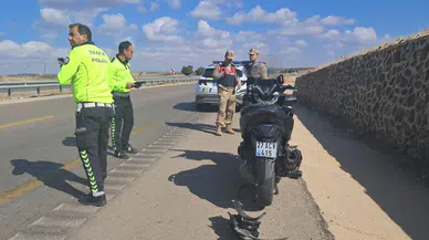 Kilis-Gaziantep karayolunda motosiklet kazası: 2 yaralı