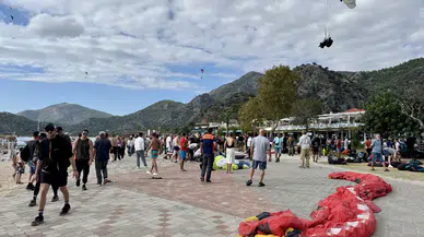 Fethiye'de 2 yamaç paraşütü çarpıştı: 3 yaralı!