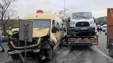 Başakşehir'de yolcu minibüsünün karıştığı zincirleme kaza