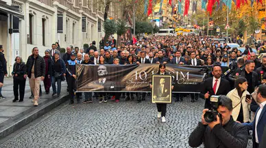 Beşiktaş’ta Atatürk için saygı yürüyüşü düzenlendi