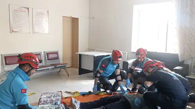 Elazığ’da hastanede deprem ve yangın tatbikatı gerçeğini aratmadı