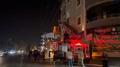 Hatay'da 1 yaşındaki bebek evde mahsur kaldı!