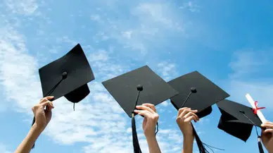 Üniversiteli kamu işçilerinden 'Eşit işe eşit statü' talebi!