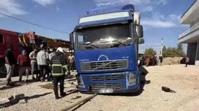 Lastik değiştirmek isterken, tırın altında kaldı