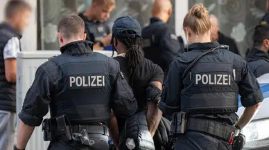 Almanya’da dev siber dolandırıcılık operasyonu: 4,3 milyon kredi kartı bilgisi çalındı