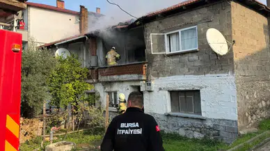 Bursa İznik’te ev yangını: Anne ve 3 çocuk kurtarıldı