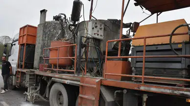 Sakarya'da şerit çizme makinesinin kazanı patladı: 2 işçi yaralı!