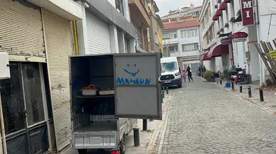 Eskişehir’de tatlılar sağlıksız şartlarda sokakta taşındı