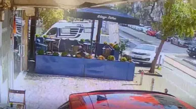 Bursa'da otomobil pastaneye daldı: İşte o anlar!