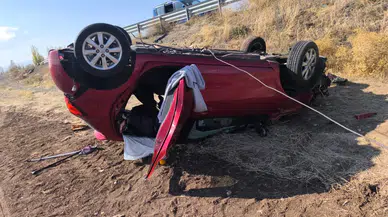 Konya'da otomobil devrildi: 1 ölü, 2 yaralı!