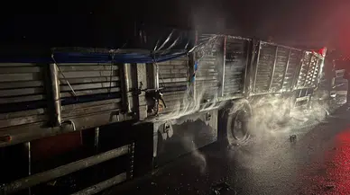 Osmaniye'de mısır yüklü tır alev aldı!