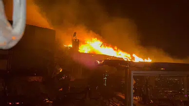 Bursa'da yangın paniği: Kafeden 2 eve sıçradı!