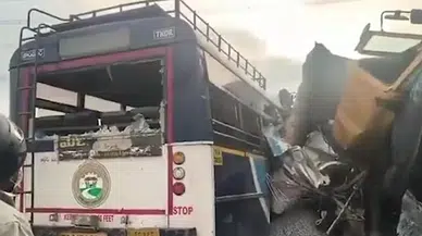 Hindistan’da otobüs faciası