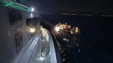 İzmir Seferihisar’da 52 göçmen kurtarıldı
