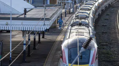 İngiliz polisinden tren saldırına ilişkin açıklama: Terör saldırısı olmadığını düşünüyoruz