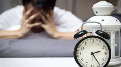 Uykusuzluğun nedeni yedikleriniz olabilir! Hangi yiyecekler uykusuzluk yapar?