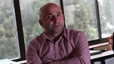 Gazeteci Aykut Küçükkaya kimdir, kaç yaşında ve nereli? Hayatı ve kariyerine dair merak edilenler