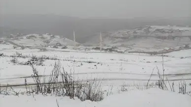Kadırga yaylası beyaza büründü: Kar yağışı ulaşımı etkiledi