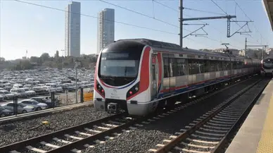 Marmaray'da bir kişi intihar etti!