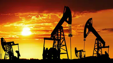 Brent petrol fiyatlarında dalgalanma: ABD belirsizlikleri baskı yaratıyor