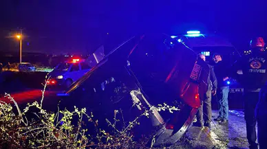 Sakarya'da iki araç çarpıştı: 1 ölü, 2 yaralı