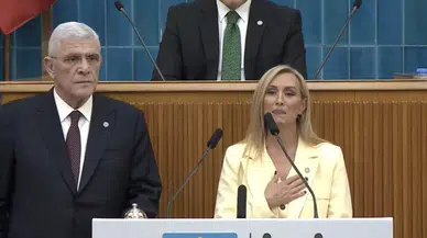 İpek Özkal İYİ Parti'ye katıldı: Rozetini Müsavat Dervişoğlu taktı