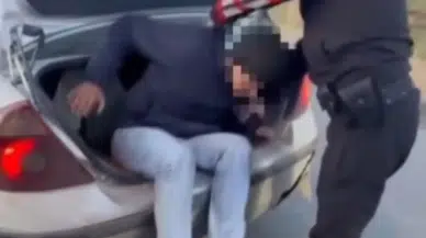 Erzincan’da otomobilin bagajında 2 kaçak göçmen yakalandı!