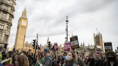 İngiltere’den radikal adım: Mülteci statüsü geçici hale geliyor