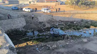 Mardin’de otomobil köprüden kanala düştü: 1'i ağır 3 yaralı