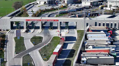 Yunanistan’daki çiftçi eylemleri sınır kapılarını kilitledi: Tır geçişleri aksadı