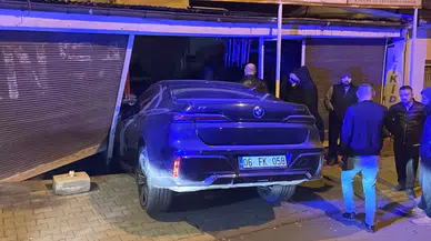 Sivas’ta fren yerine gaza basan sürücü markete daldı!