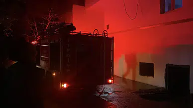 Şanlıurfa'da apartman yangını: 9 kişi dumandan etkilendi