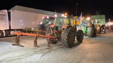 Çiftçi eylemi Türkiye sınırını kilitledi