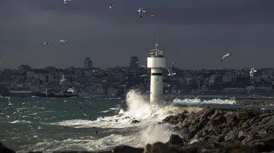 İstanbul Valiliği, vatandaşlara fırtına uyarısında bulundu