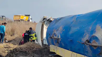 Adana’da tanker devrildi: 2 kişi yaralandı