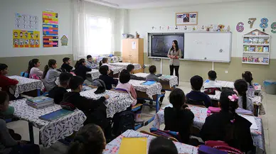 Okullar 4 gün mü olacak? Eğitim süresi kısalıyor mu?