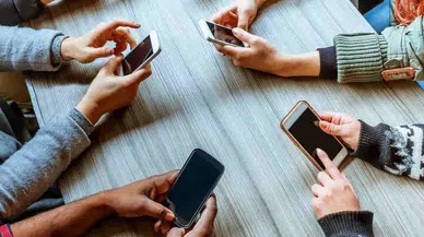 Avustralyalı gençler sosyal medyaya veda etti: İşte yasağın ilk gününden yansımalar