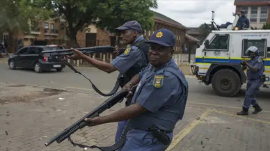 Güney Afrika'da hostele silahlı saldırı: Çok sayıda ölü ve yaralı var!