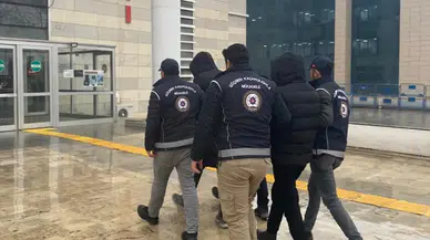 Elazığ'da 16 düzensiz göçmen yakalandı, 2 göçmen kaçakçısı tutuklandı