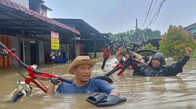 Sumatra’da sel bilançosu: 753 ölü