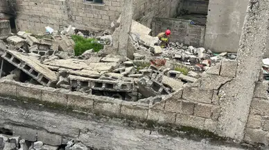 Kahramanmaraş'ta korku dolu anlar: Metruk ev çöktü