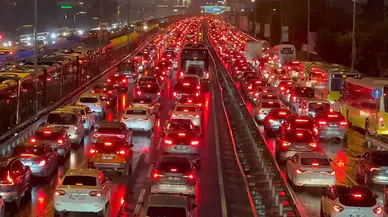İstanbul'da trafik yoğunluğu: Anadolu Yakası'nda yüzde 90