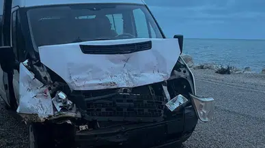 Kastamonu'da servis kazası: 3 öğrenci yaralandı