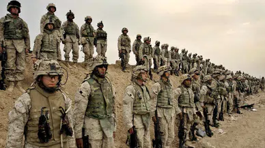 Suriye ve ABD güçlerine ateş açıldı! Yaralılar var