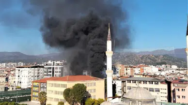 Nazilli’de eski kütüphane binasında yangın