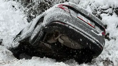 Düzce'de otomobil kanala uçtu: 5'i çocuk 8 kişi yaralandı