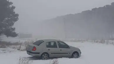Kars'ta yoğun kar yağışı nedeniyle 27 köy yolu kapandı