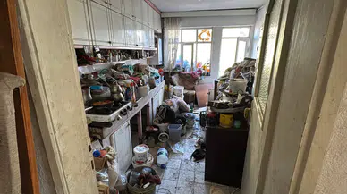 Karabük’te şoke eden görüntü: Ev ve bahçeden 10 kamyon çöp çıktı!