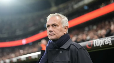 Jose Mourinho, Fenerbahçe'de Süper Lig ve Avrupa listesinde yer almayacak oyuncuyu açıkladı
